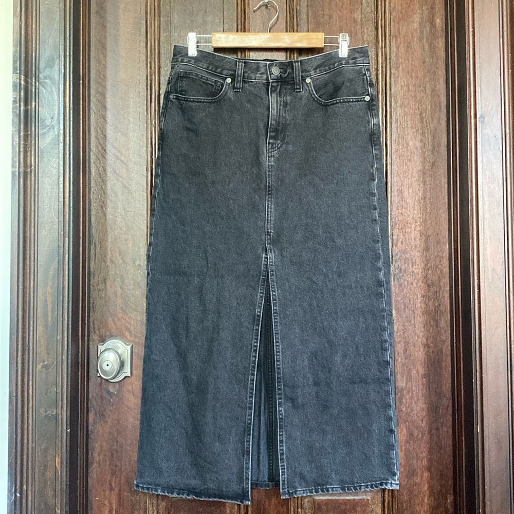 Madewell Denim Mid-Rise Maxi Skirt in Lunar Wash!